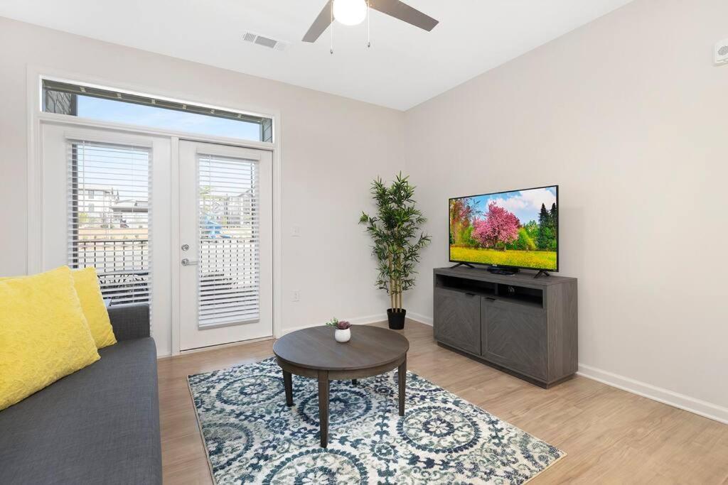 Stylish New Condo In Concord Exterior foto